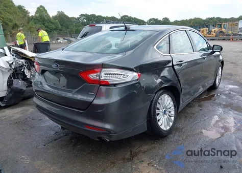 2015 Ford Fusion Energi Se Luxury z USA, uszkodzony, nr VIN 3FA6P0PUXFR168130